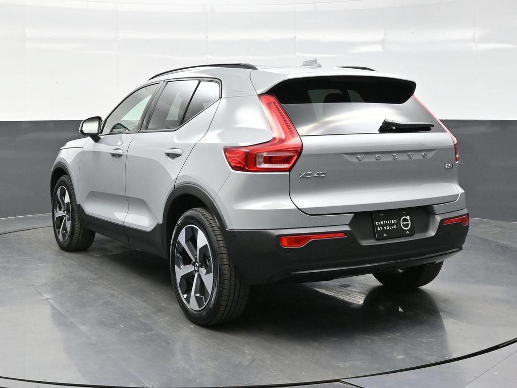 Used 2026 Volvo XC40 B5 Plus AWD/4WD image 5