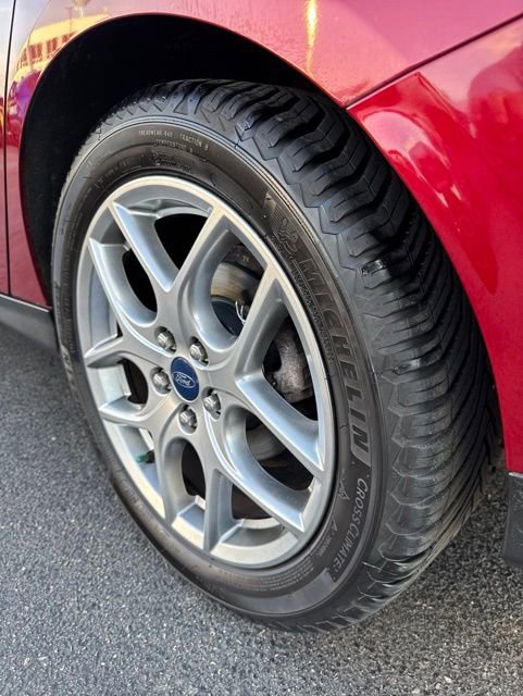Used 2015 Ford Focus SE w/ Equipment Group 201A FWD image 6