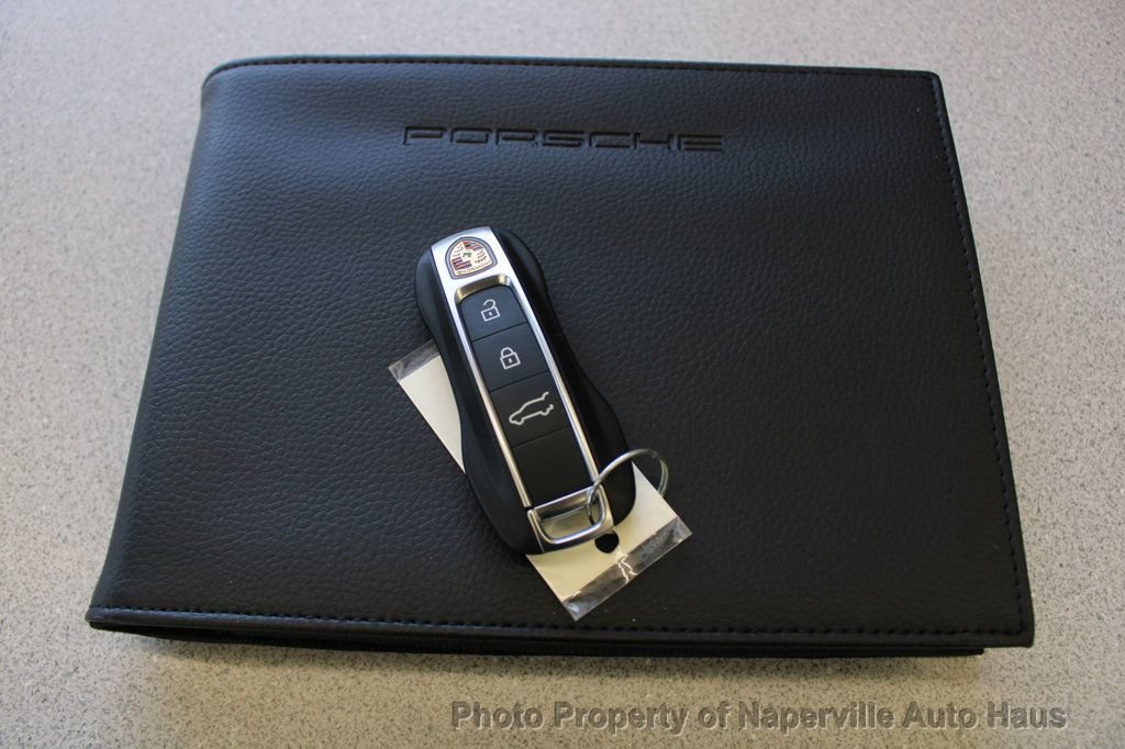 Used 2023 Porsche Cayenne GTS w/ Premium Package AWD/4WD image 54