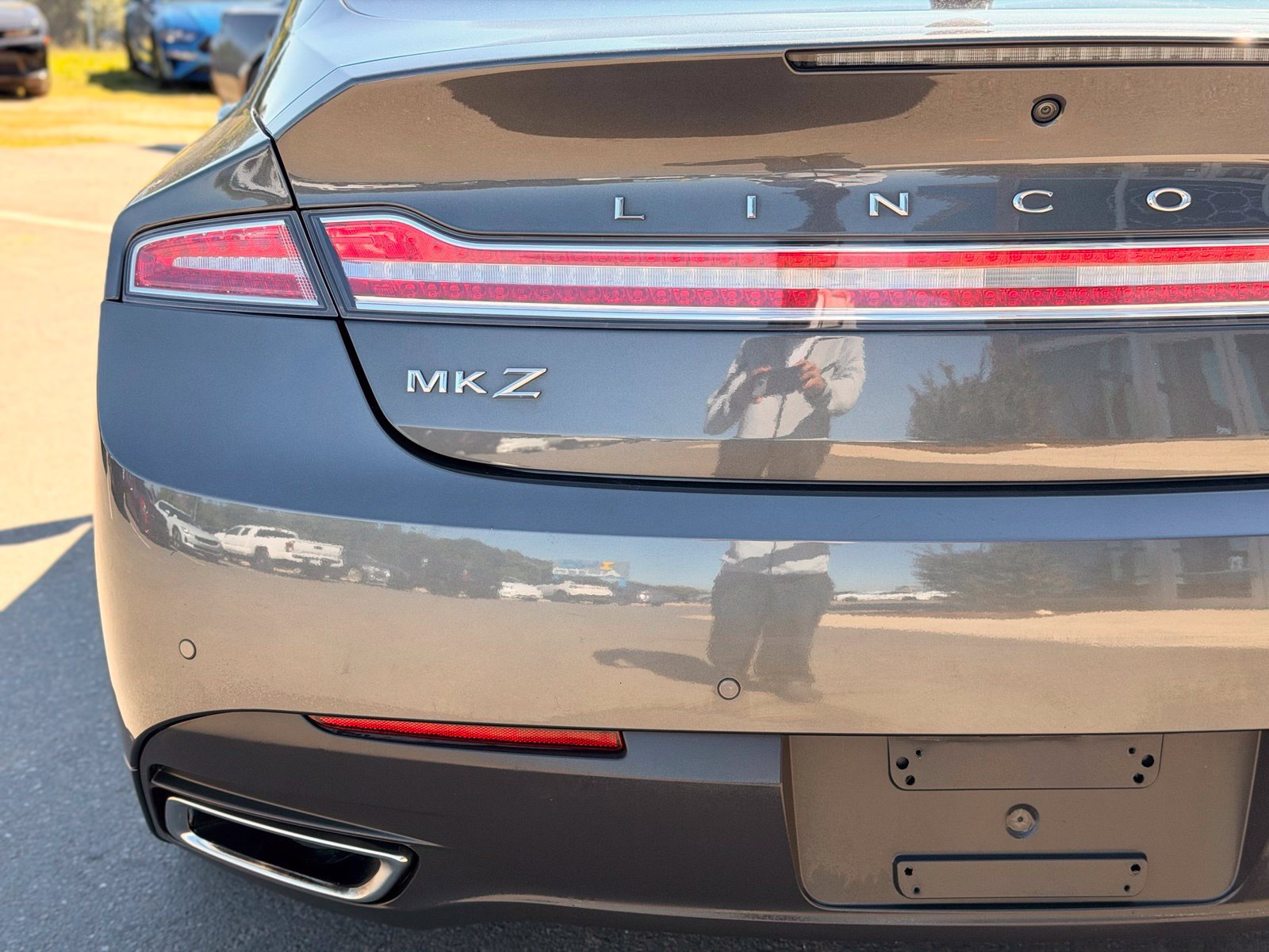 Used 2016 Lincoln MKZ Hybrid w/ Equipment Group 600A Reserve FWD image 11