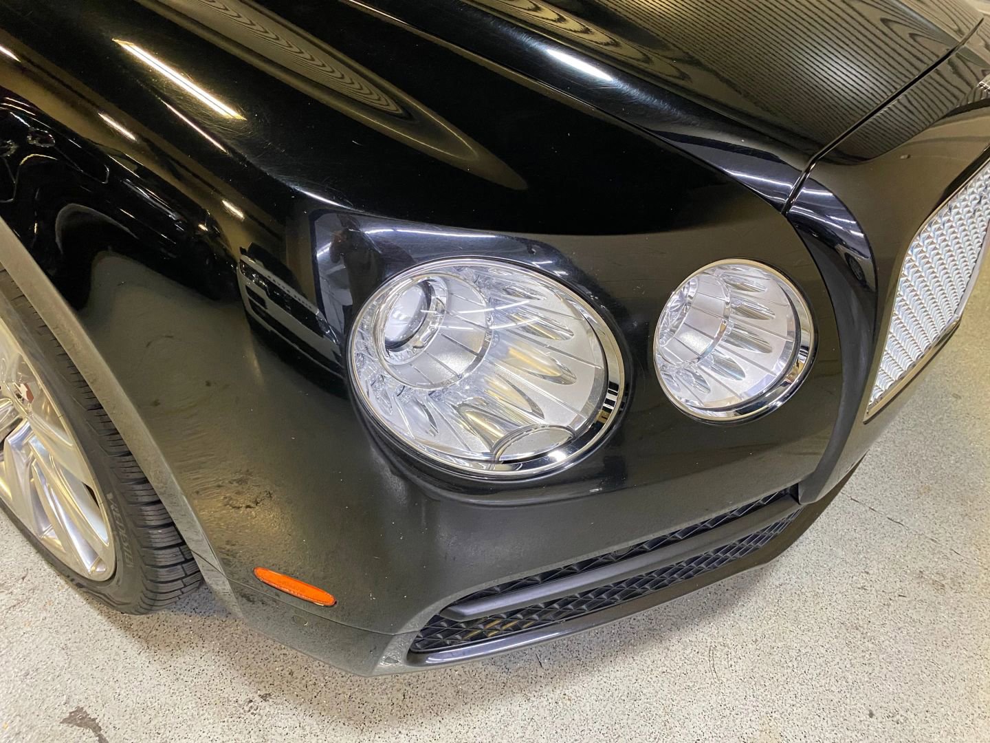 Used 2015 Bentley Flying Spur V8 AWD/4WD image 25
