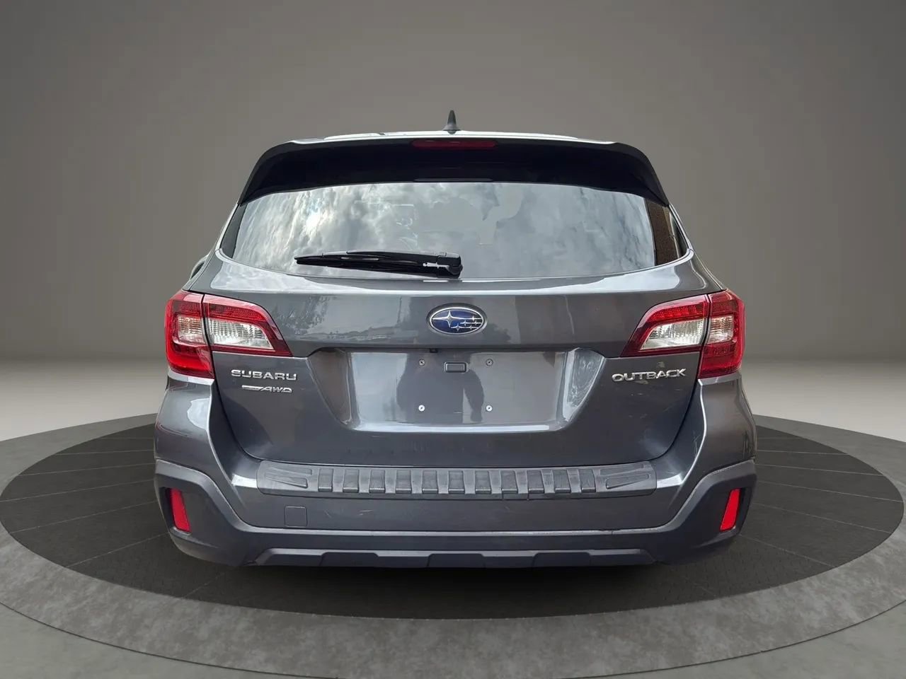 Used 2018 Subaru Outback 2.5i Premium image 6