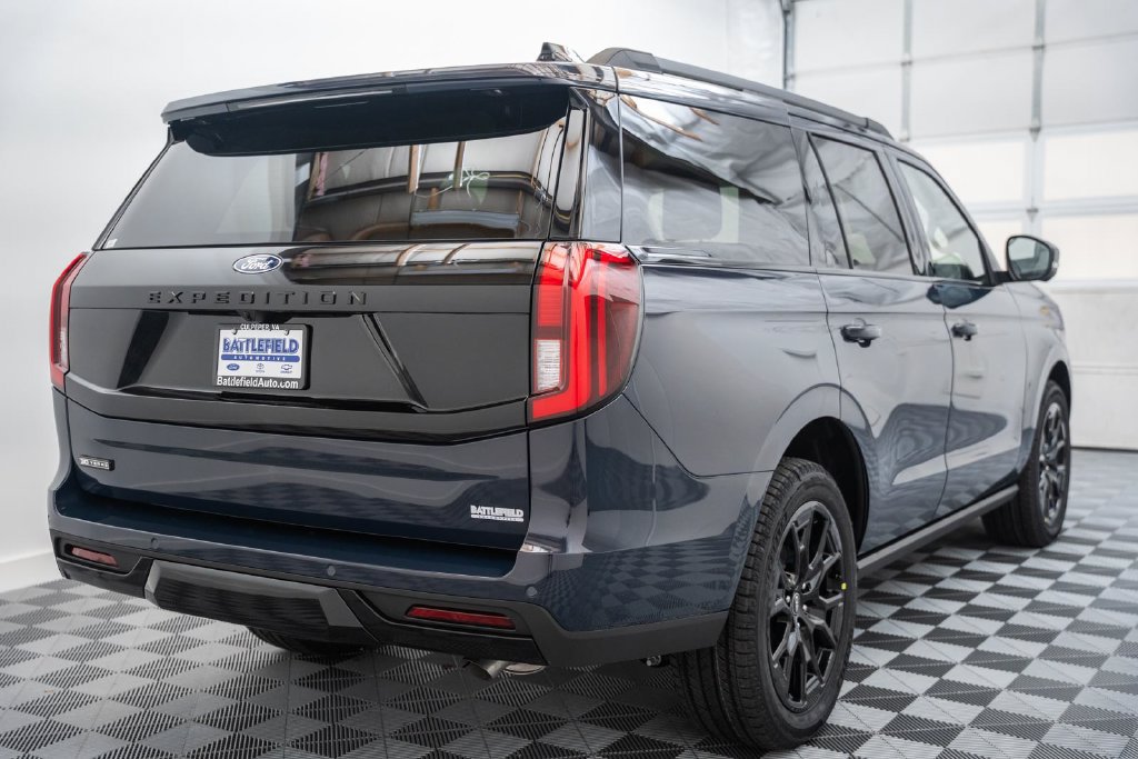 New 2027 Ford Expedition Platinum AWD/4WD image 5