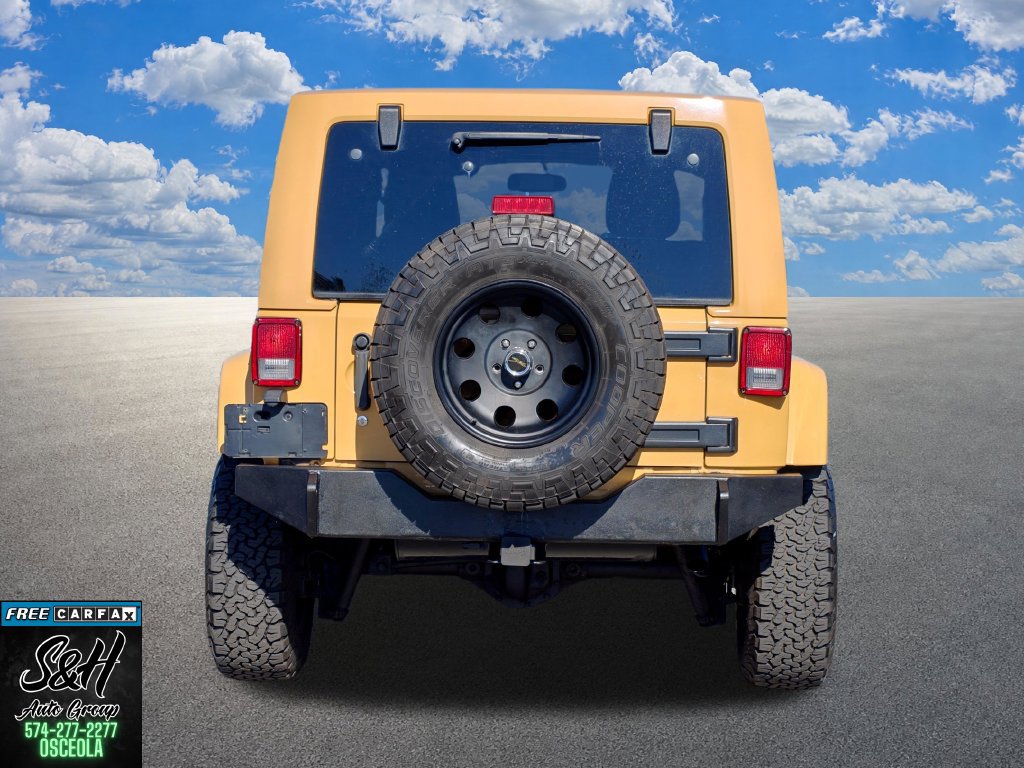 Used 2014 Jeep Wrangler Unlimited Sahara w/ Connectivity Group AWD/4WD image 13