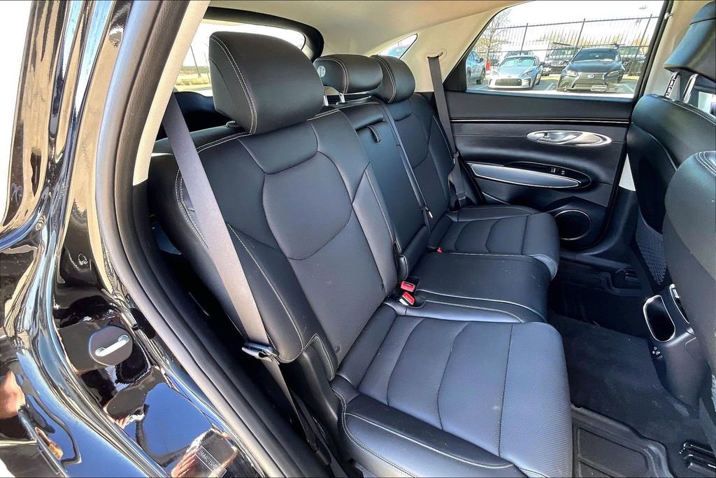 Used 2024 Genesis GV70 2.5T w/ Select Package image 32