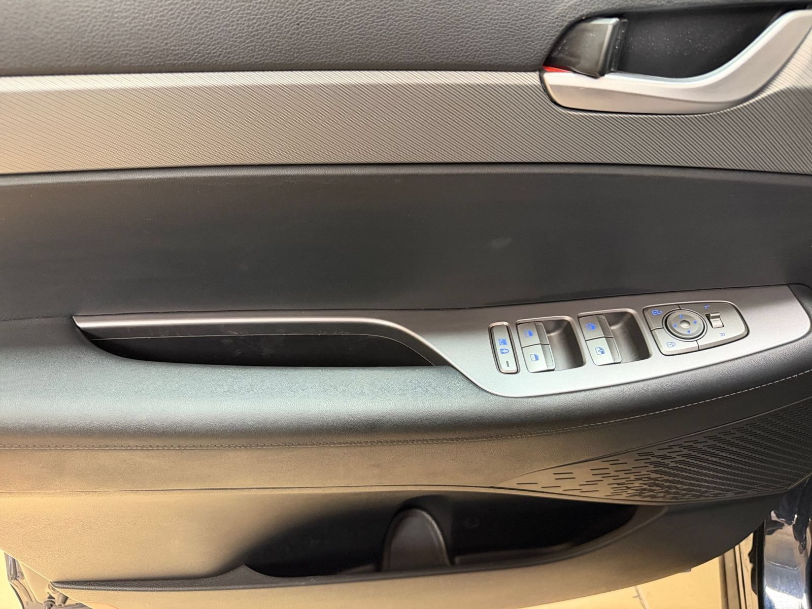 Used 2025 Hyundai Palisade SEL FWD image 18