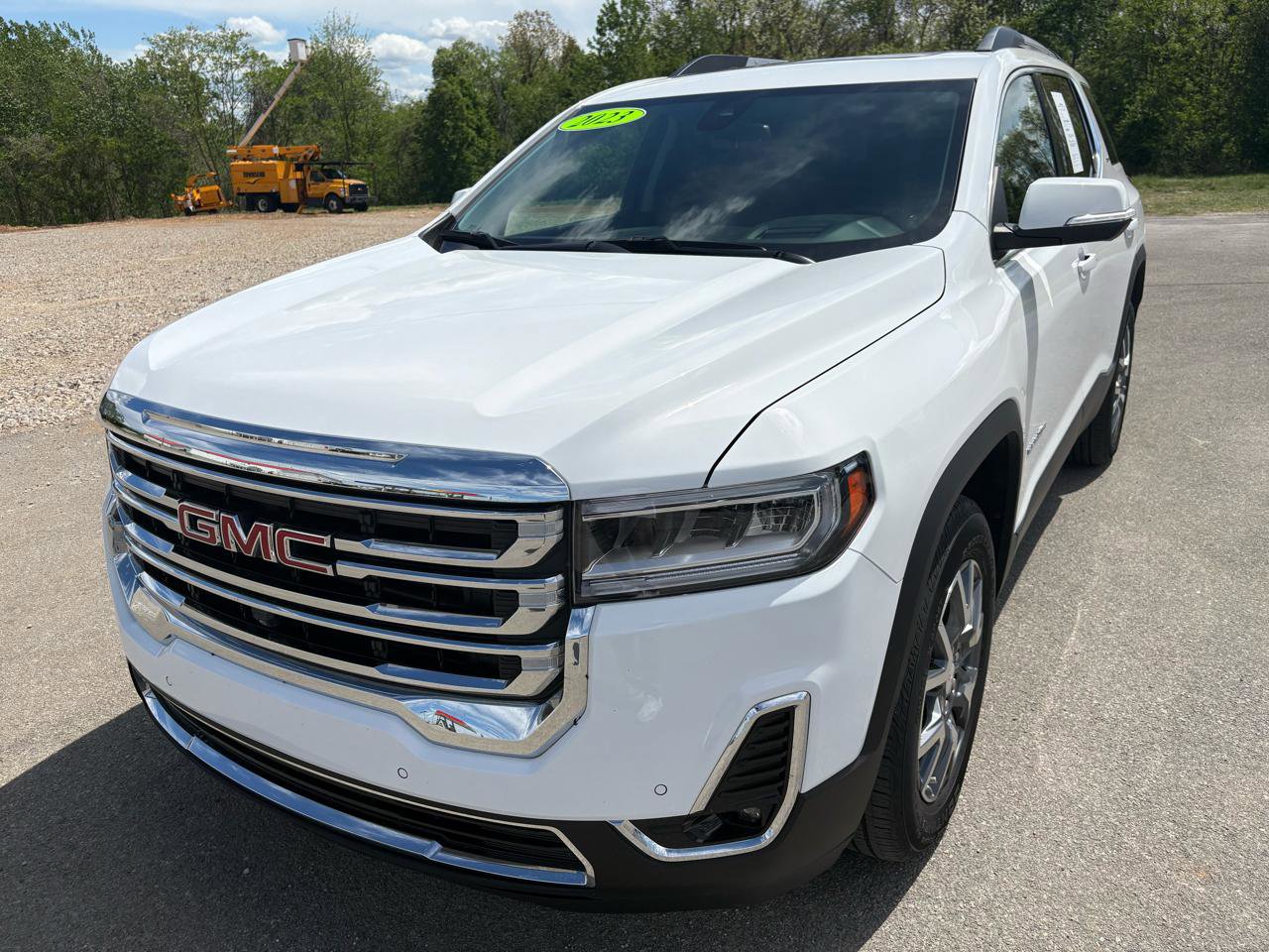 Used 2023 GMC Acadia SLT w/ Technology Package image 7