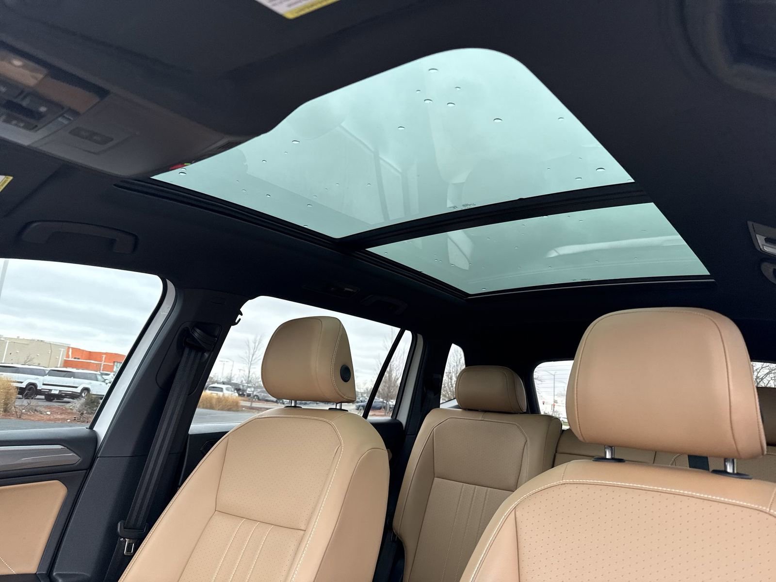 Used 2024 Volkswagen Tiguan SE R-Line image 20