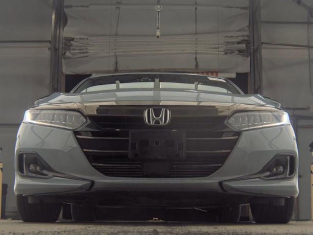 Used 2022 Honda Accord Sport image 3