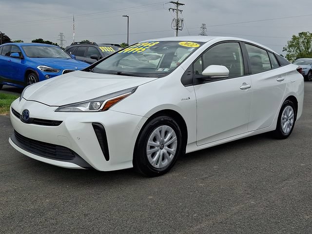 Used 2022 Toyota Prius LE FWD image 3
