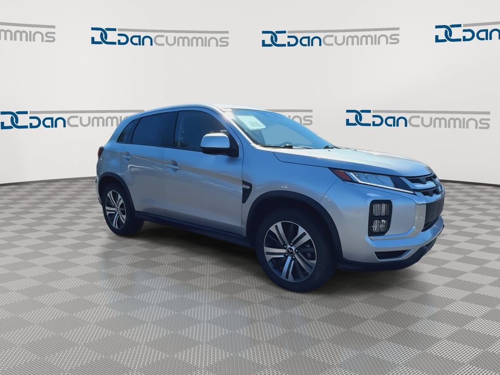 Used 2024 Mitsubishi Outlander Sport ES AWD/4WD image 2