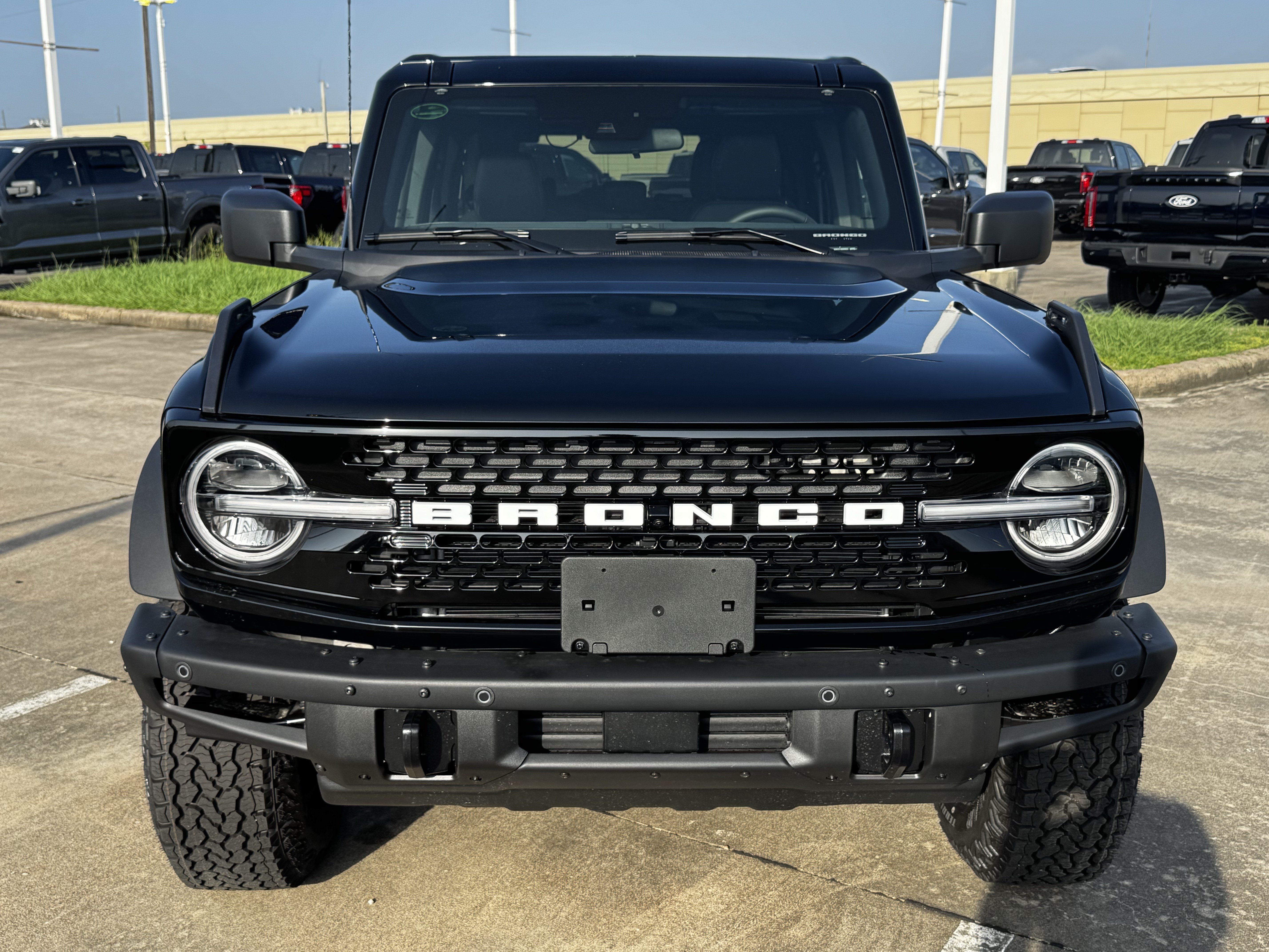 New 2026 Ford Bronco Badlands AWD/4WD image 3