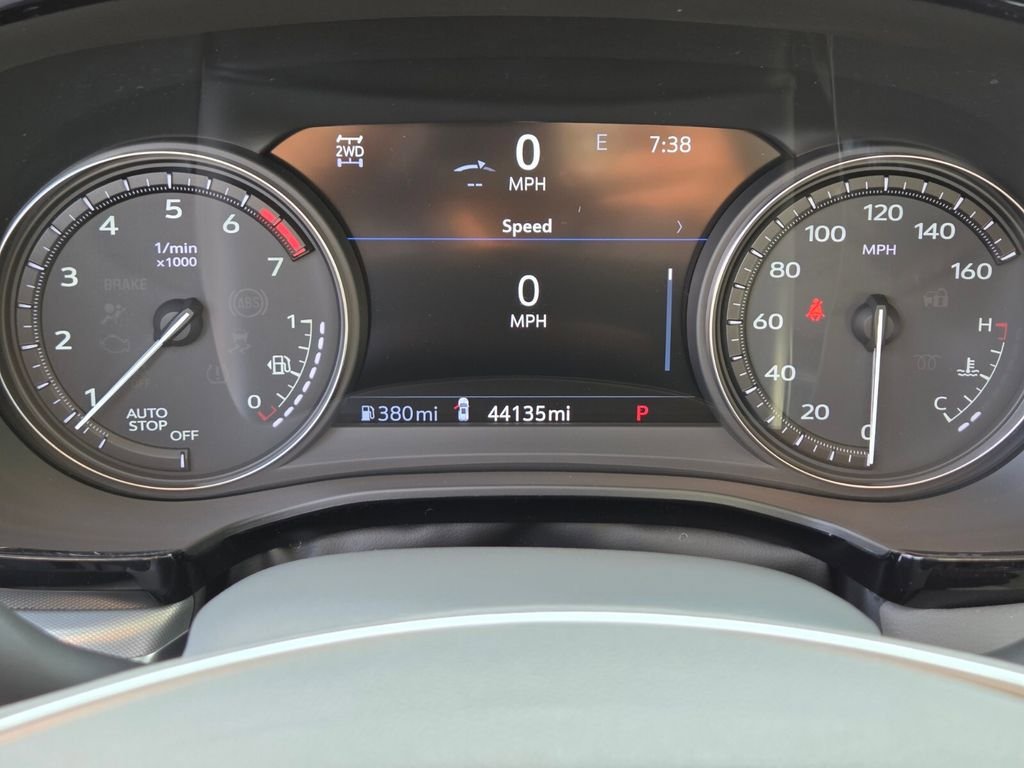 Used 2022 Cadillac XT5 Premium Luxury w/ Technology Package AWD/4WD image 28