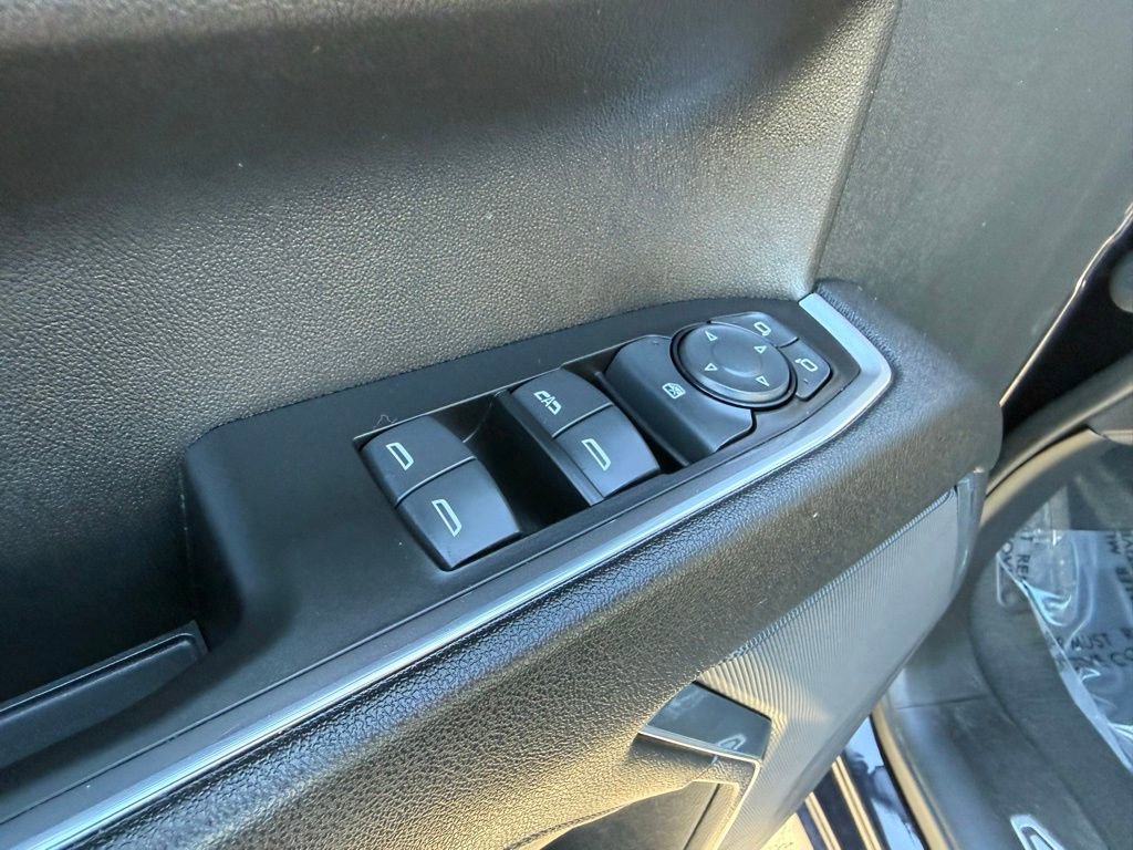 Used 2023 Chevrolet Silverado 1500 LT image 22