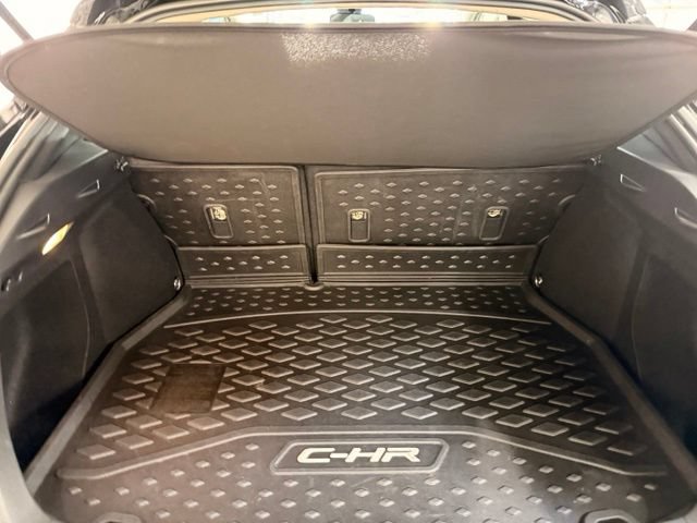 Used 2020 Toyota C-HR LE FWD image 24
