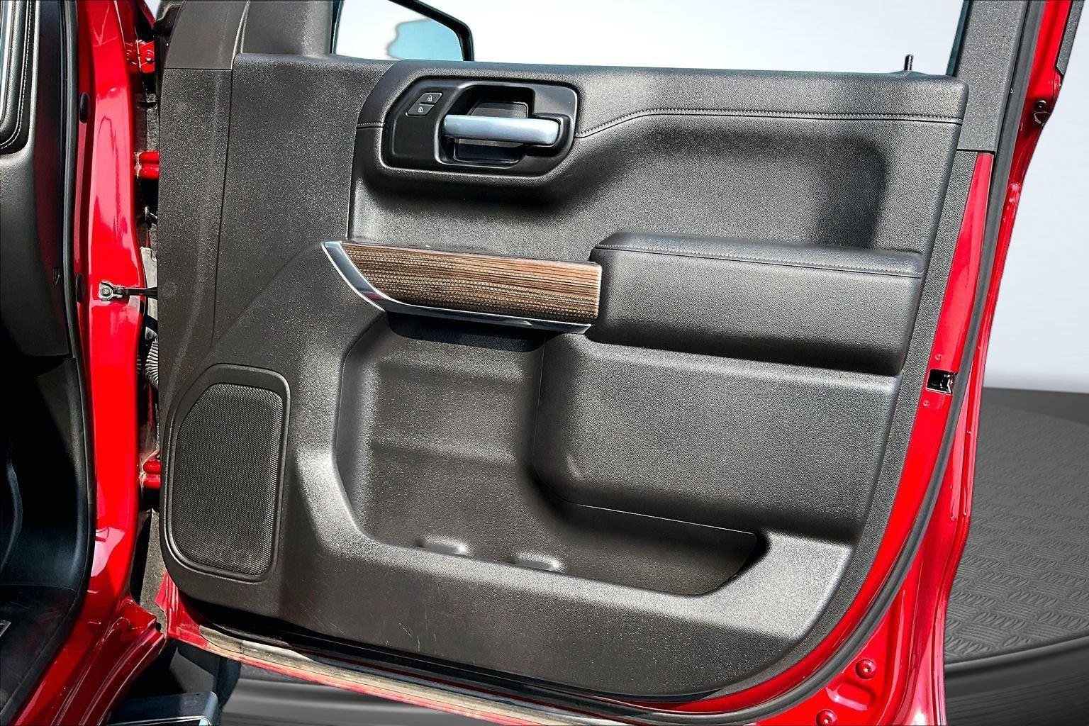 Used 2021 Chevrolet Silverado 1500 LT AWD/4WD image 24