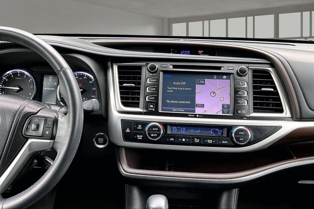 Used 2015 Toyota Highlander Limited FWD image 6