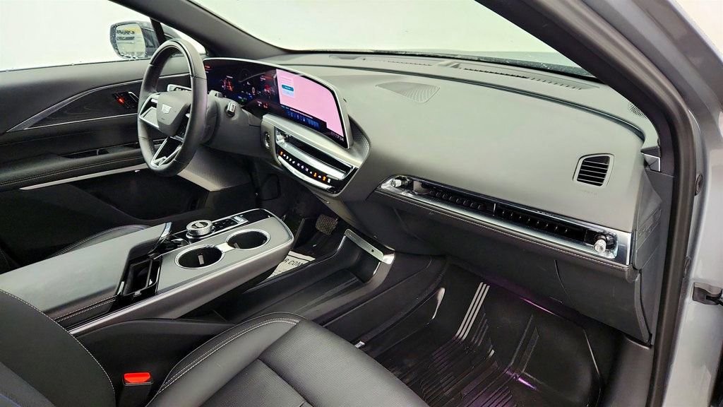 Used 2024 Cadillac Lyriq Luxury w/ LPO, Floor Liner Package image 23