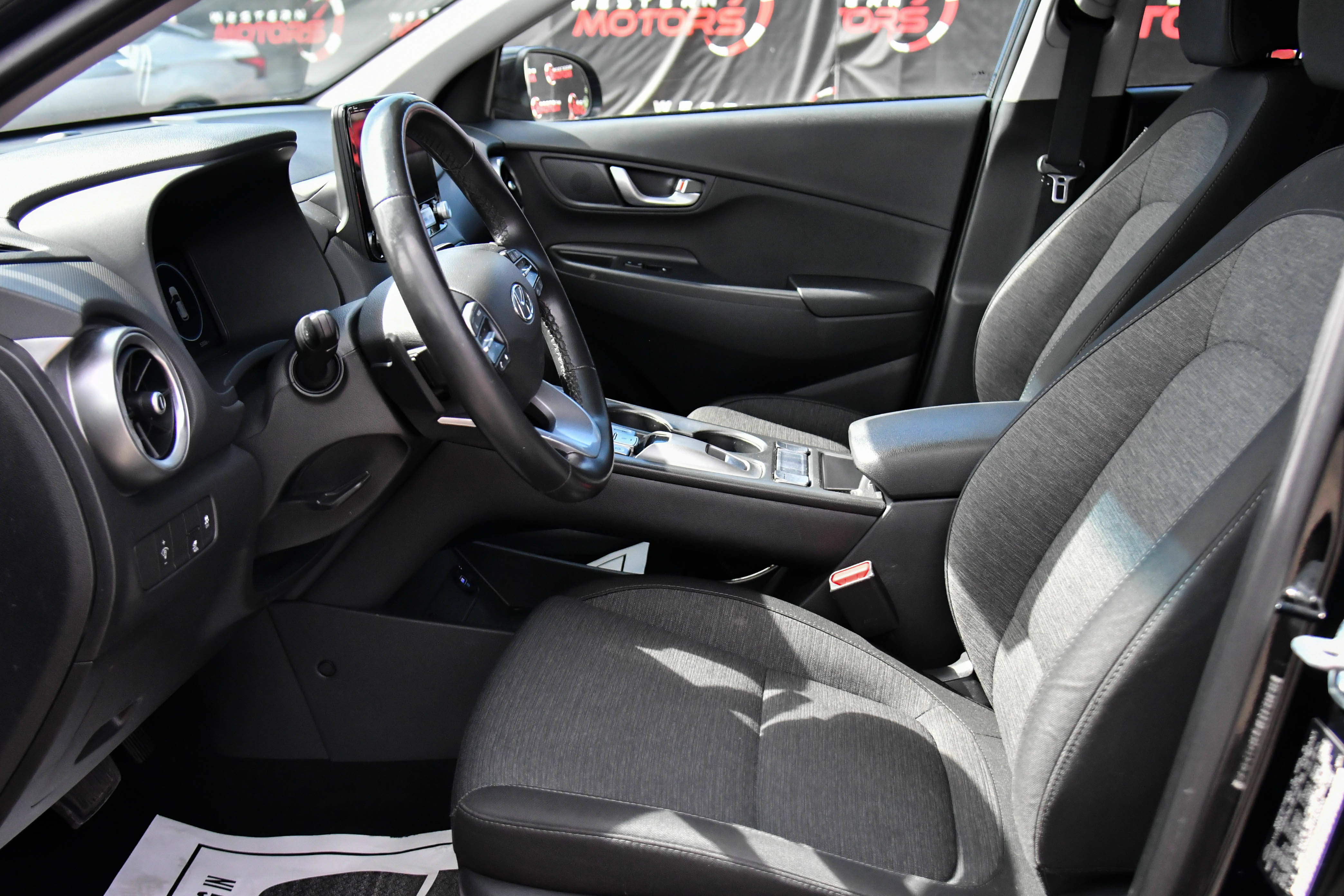 Used 2023 Hyundai Kona SEL FWD image 18