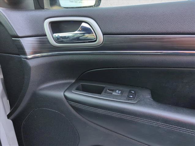 Used 2020 Jeep Grand Cherokee Limited AWD/4WD image 27