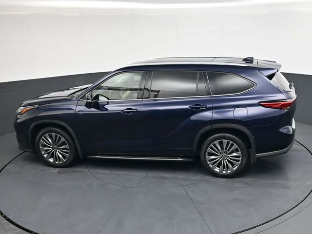 Used 2021 Toyota Highlander Platinum image 24