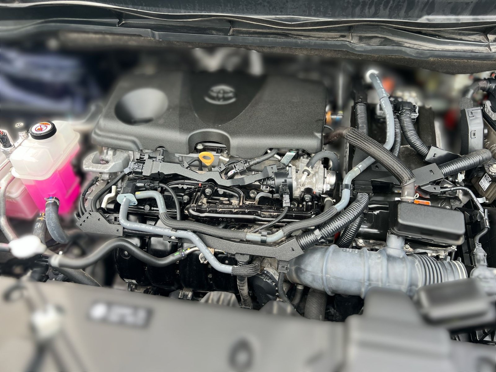 Used 2023 Toyota Sienna XLE FWD image 28