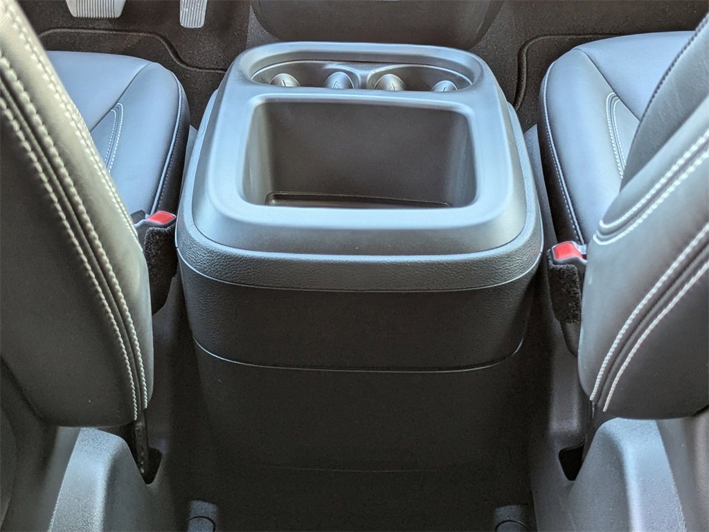 New 2026 Chrysler Pacifica Select image 16