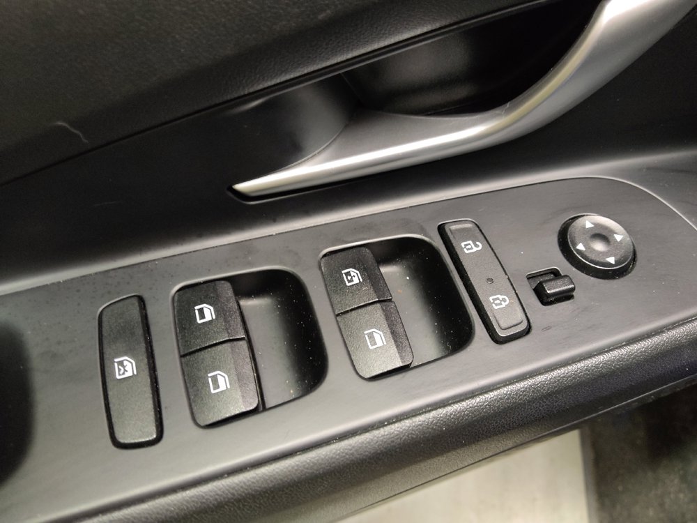 Used 2021 Hyundai Elantra SEL FWD image 27