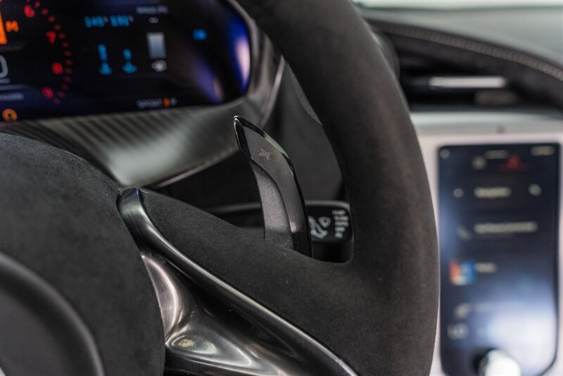 Used 2024 McLaren 750S Spider RWD image 84