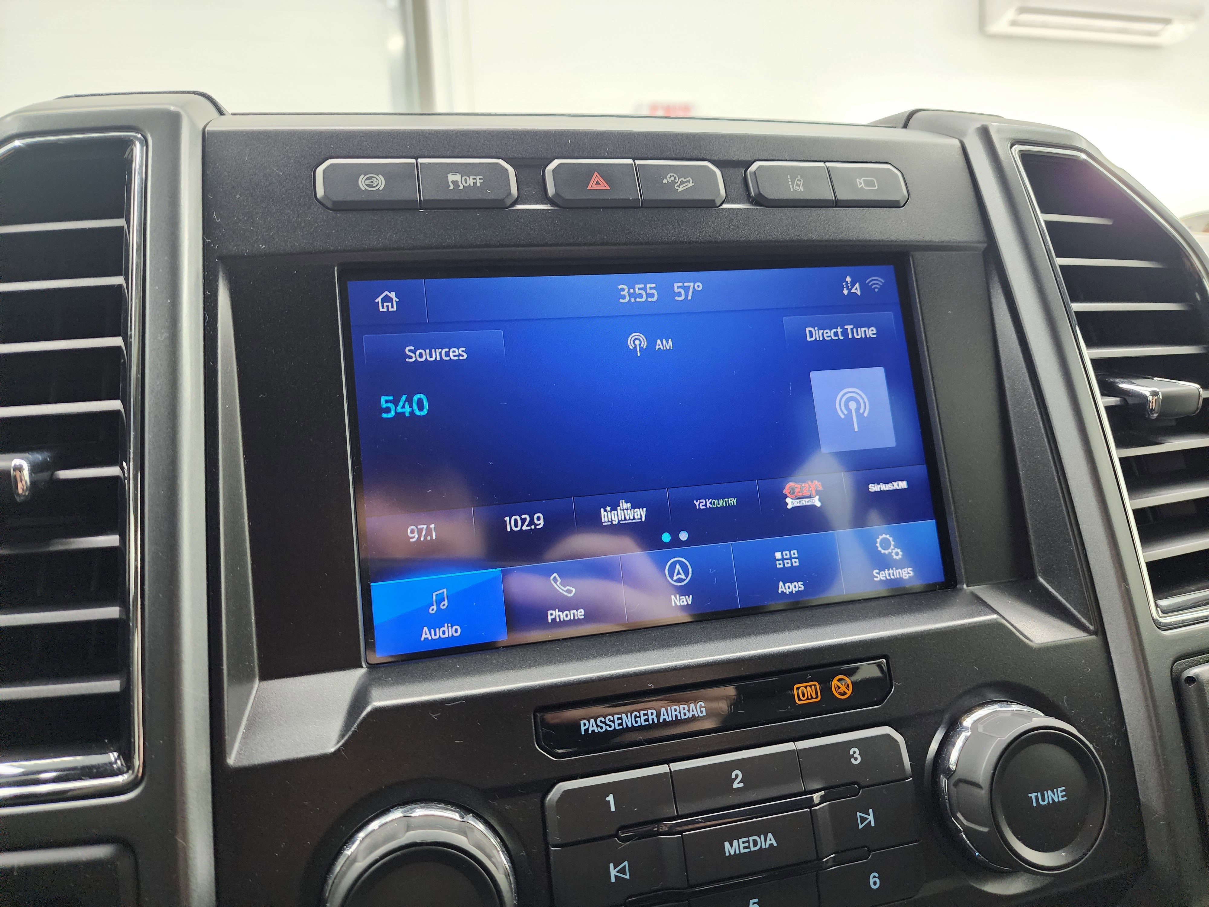 Used 2021 Ford F250 XLT w/ XLT Premium Package AWD/4WD image 56