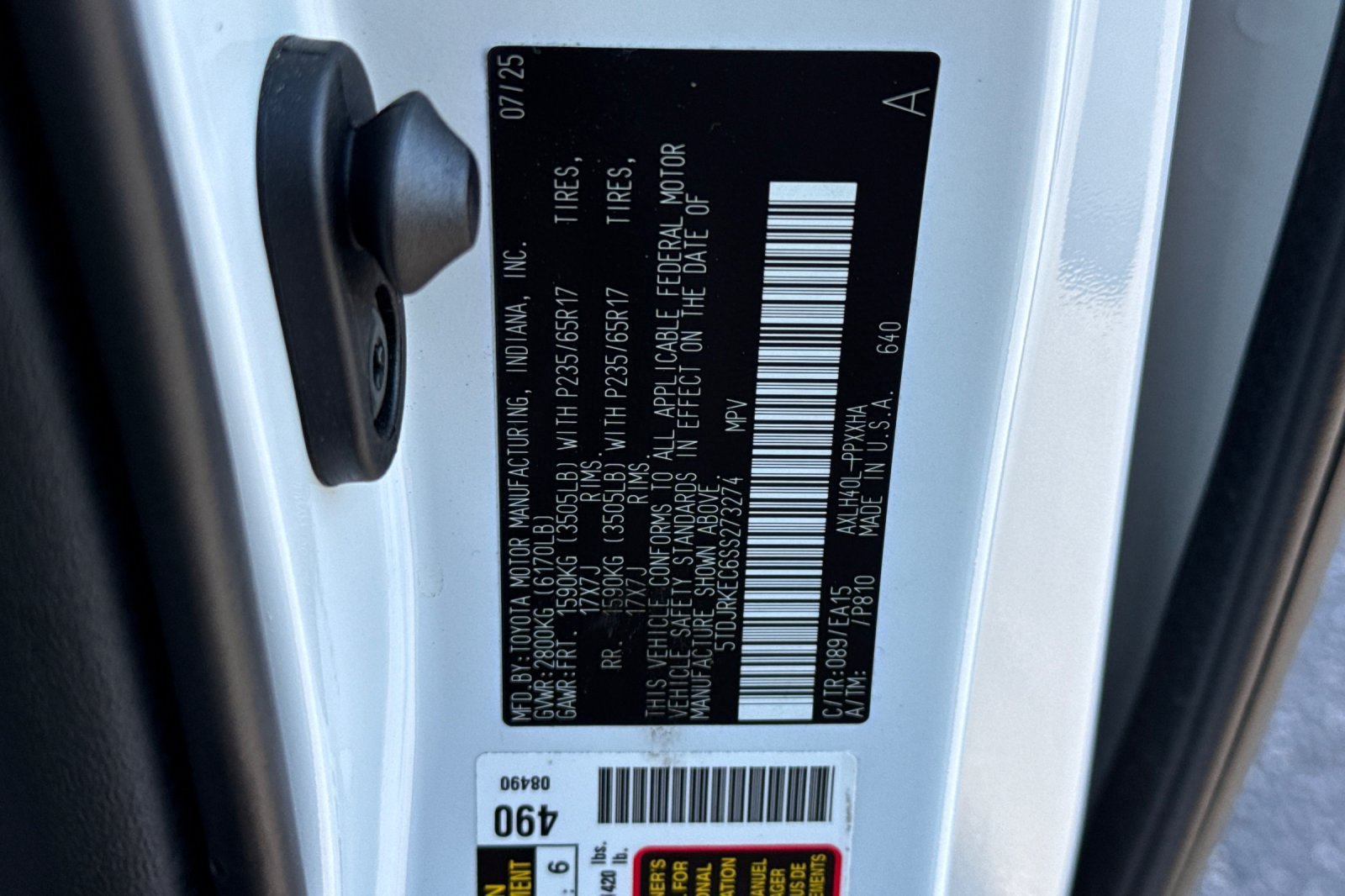 Used 2025 Toyota Sienna XLE FWD image 32