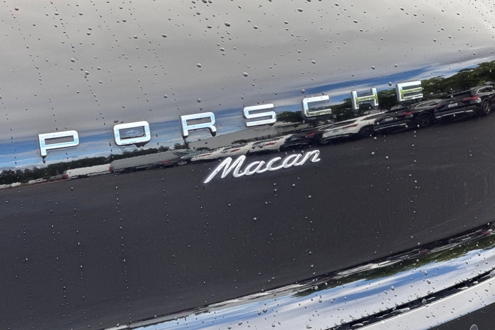 Used 2018 Porsche Macan AWD/4WD image 25