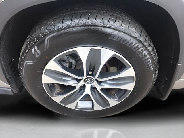 Used 2026 Toyota Highlander XLE image 10
