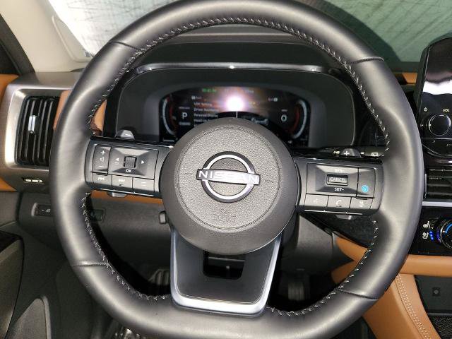 Certified 2025 Nissan Pathfinder Platinum w/ Cargo Package FWD image 27