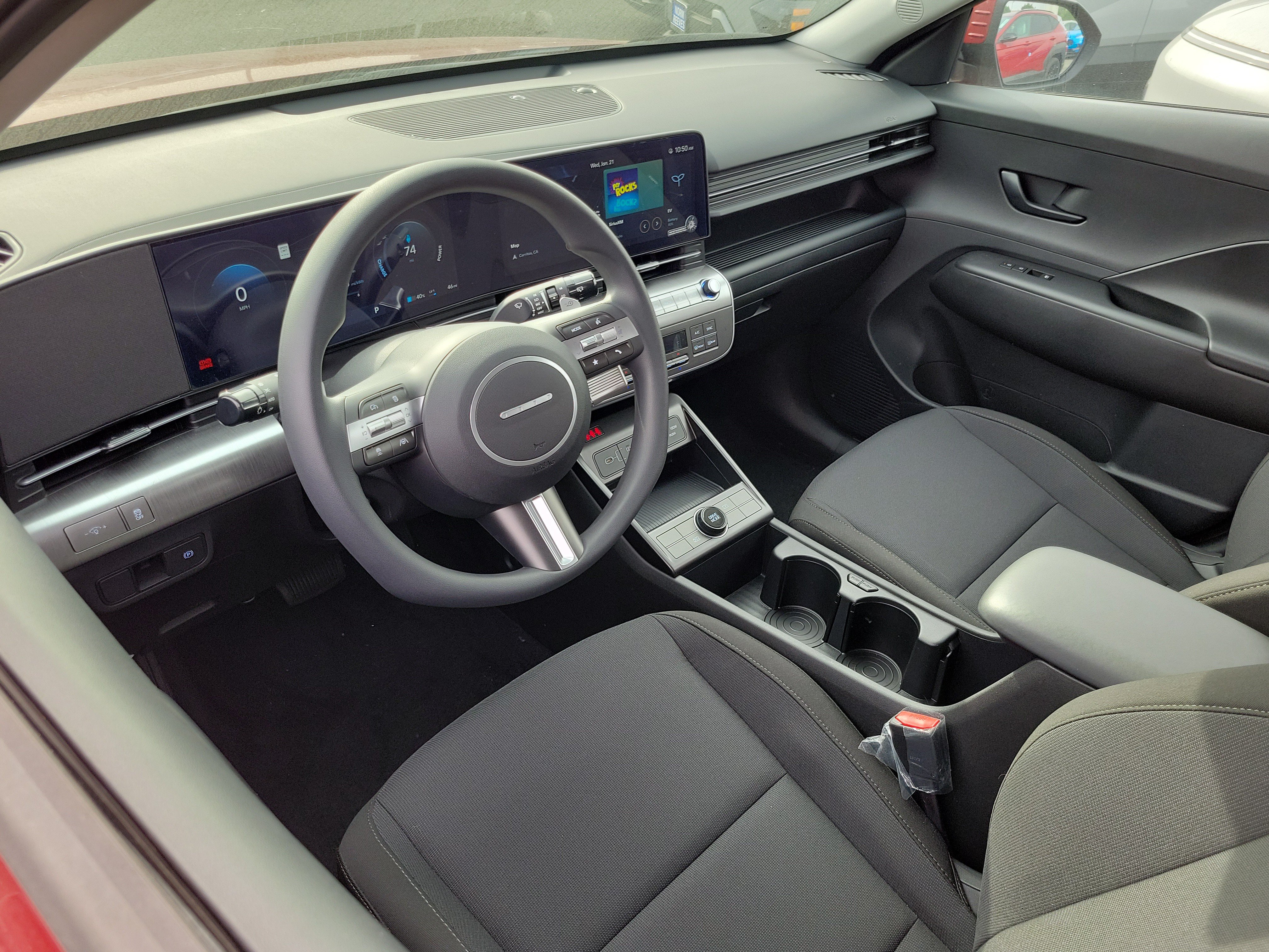 New 2025 Hyundai Kona SE FWD image 4