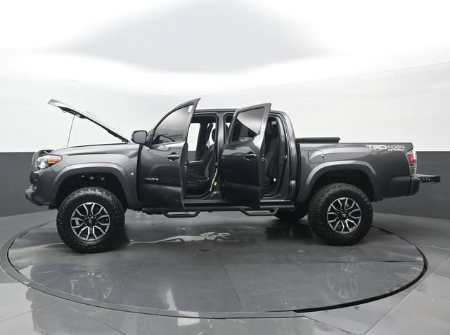 Used 2020 Toyota Tacoma TRD Sport AWD/4WD image 35
