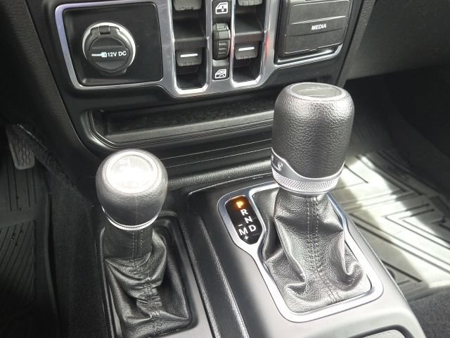 Used 2020 Jeep Gladiator Sport w/ Quick Order Package 24S AWD/4WD image 16