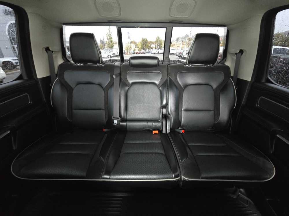 Used 2022 RAM 1500 Laramie AWD/4WD image 17
