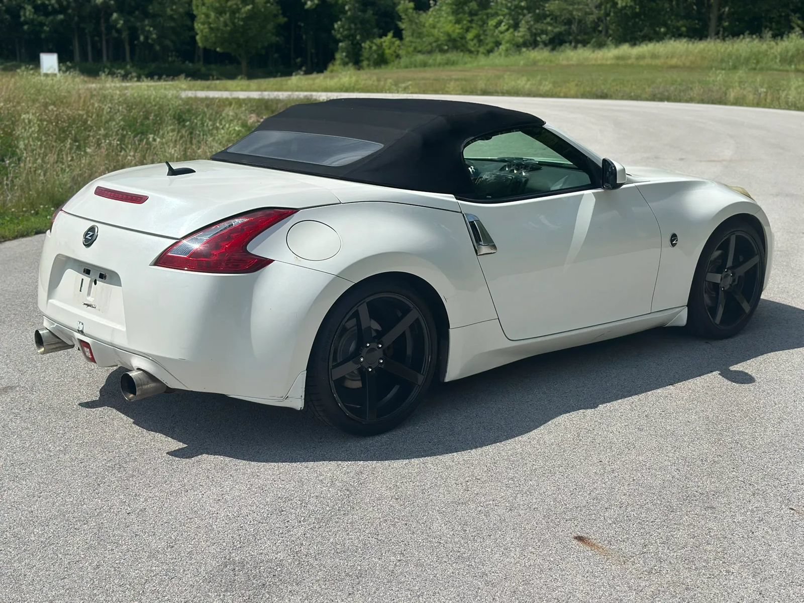 Used 2014 Nissan 370Z Touring RWD image 16