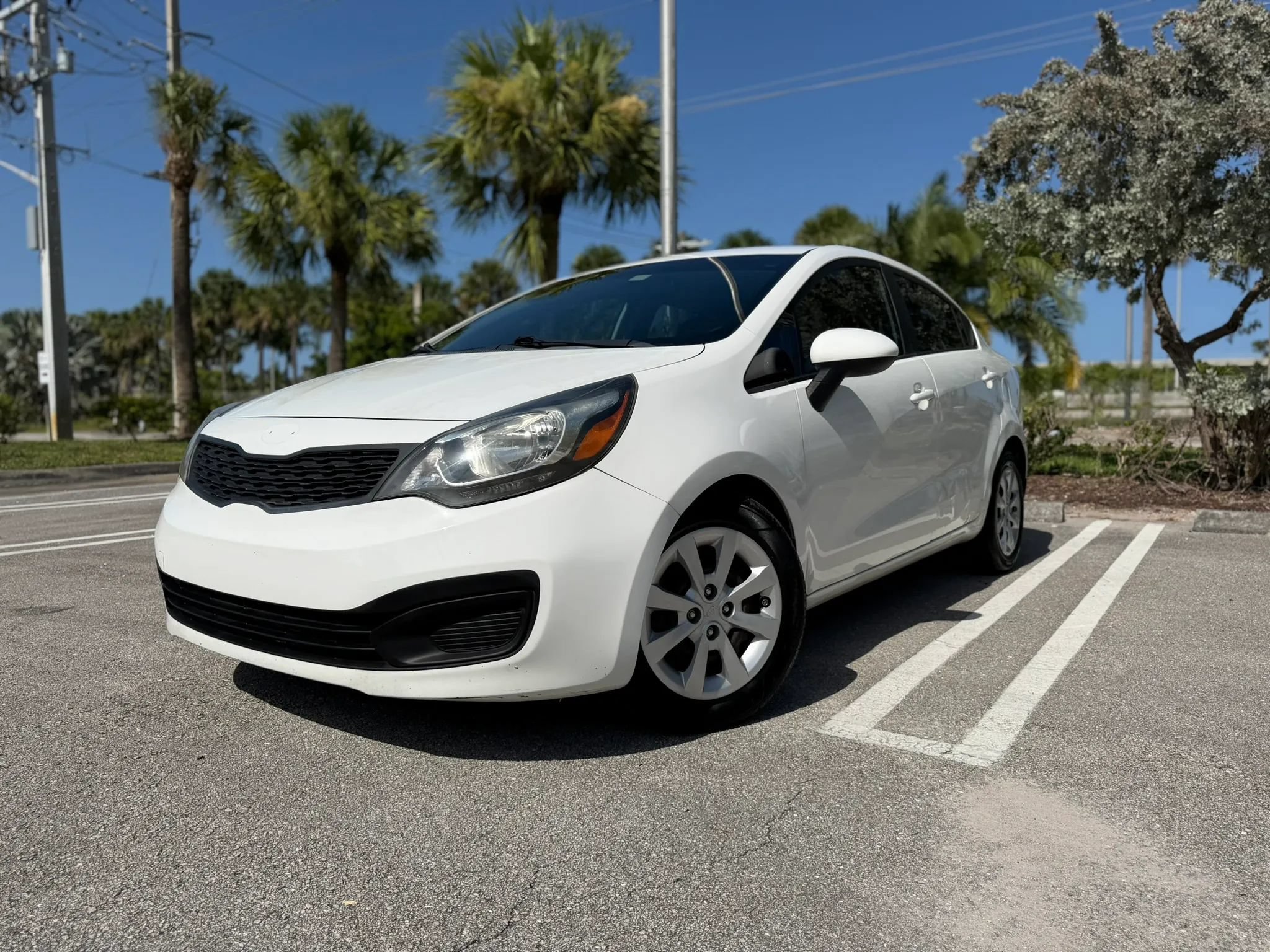 Used 2014 Kia Rio LX FWD image 2