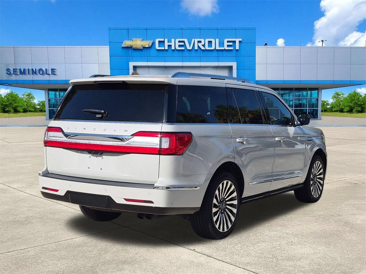 Used 2020 Lincoln Navigator Reserve w/ Luxury Package AWD/4WD image 4
