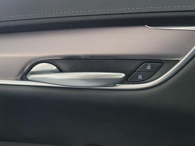 Certified 2023 Cadillac XT5 Luxury FWD image 16
