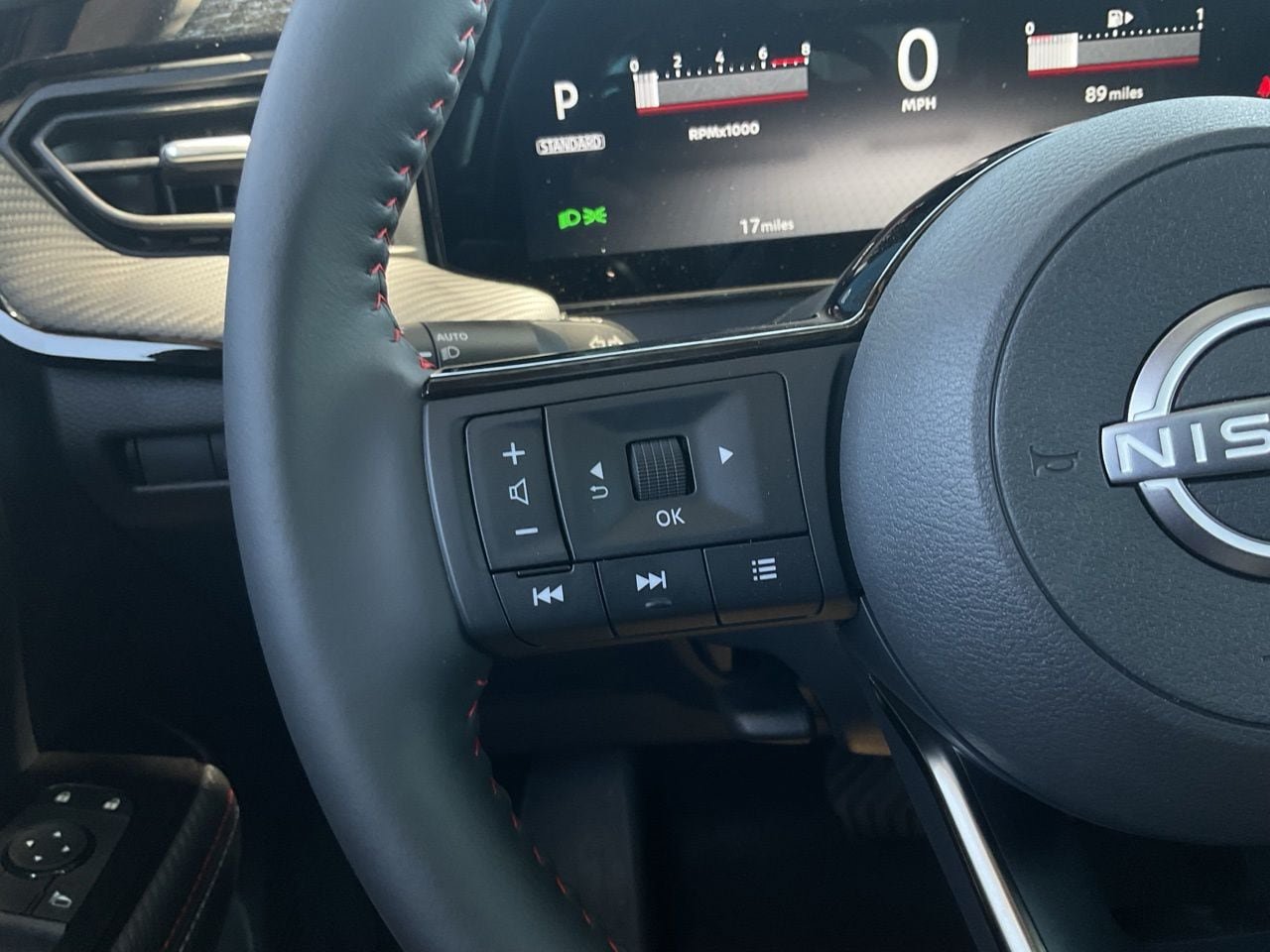 New 2027 Nissan Kicks SR AWD/4WD image 35