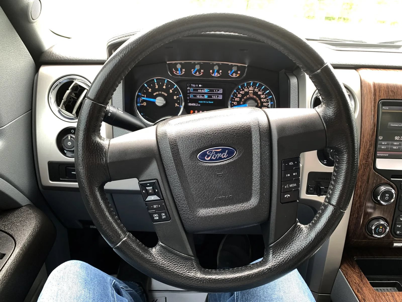 Used 2014 Ford F150 Lariat w/ Equipment Group 501A Mid RWD image 13
