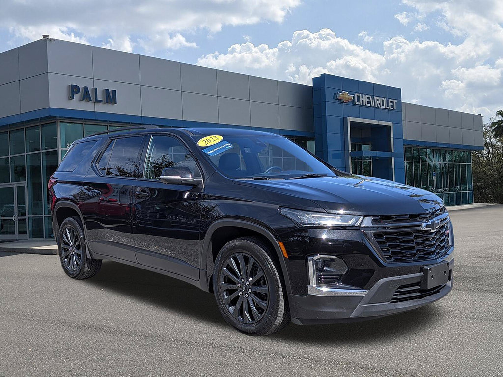 Used 2023 Chevrolet Traverse RS
