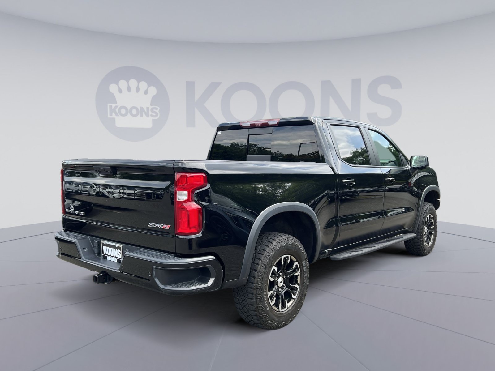 Used 2023 Chevrolet Silverado 1500 ZR2 w/ Technology Package AWD/4WD image 7