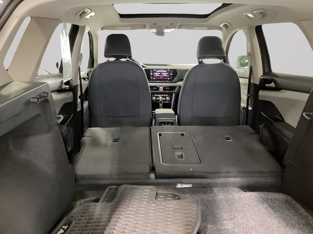 Certified 2024 Volkswagen Taos SEL AWD/4WD image 16