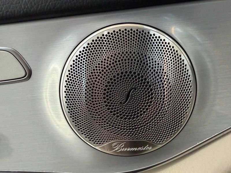 Used 2021 Mercedes-Benz GLC 300 w/ Premium Package image 30