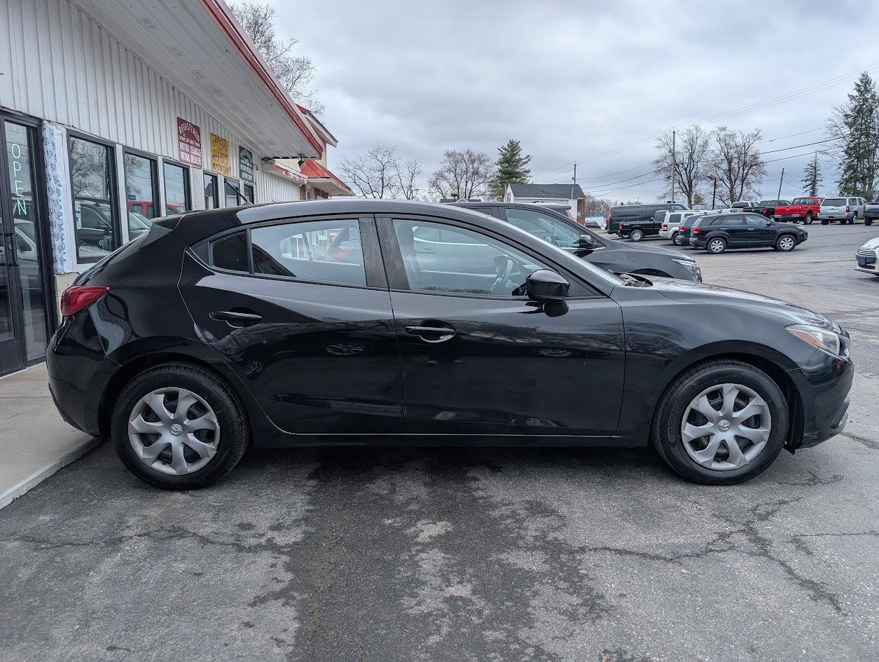 Used 2015 MAZDA MAZDA3 i Sport image 11