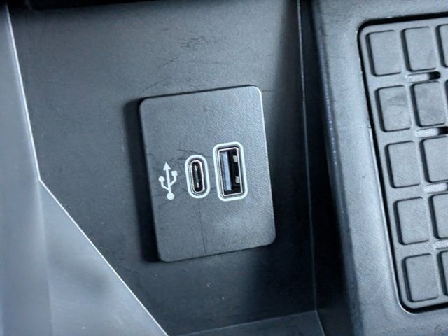 Used 2025 Ford F150 Lightning Flash w/ Max Trailer Tow Package image 20